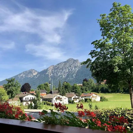 Haus Seerose *